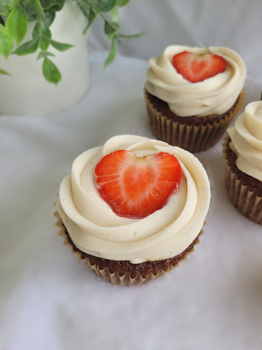 Strawberries and Cream Cupcakes