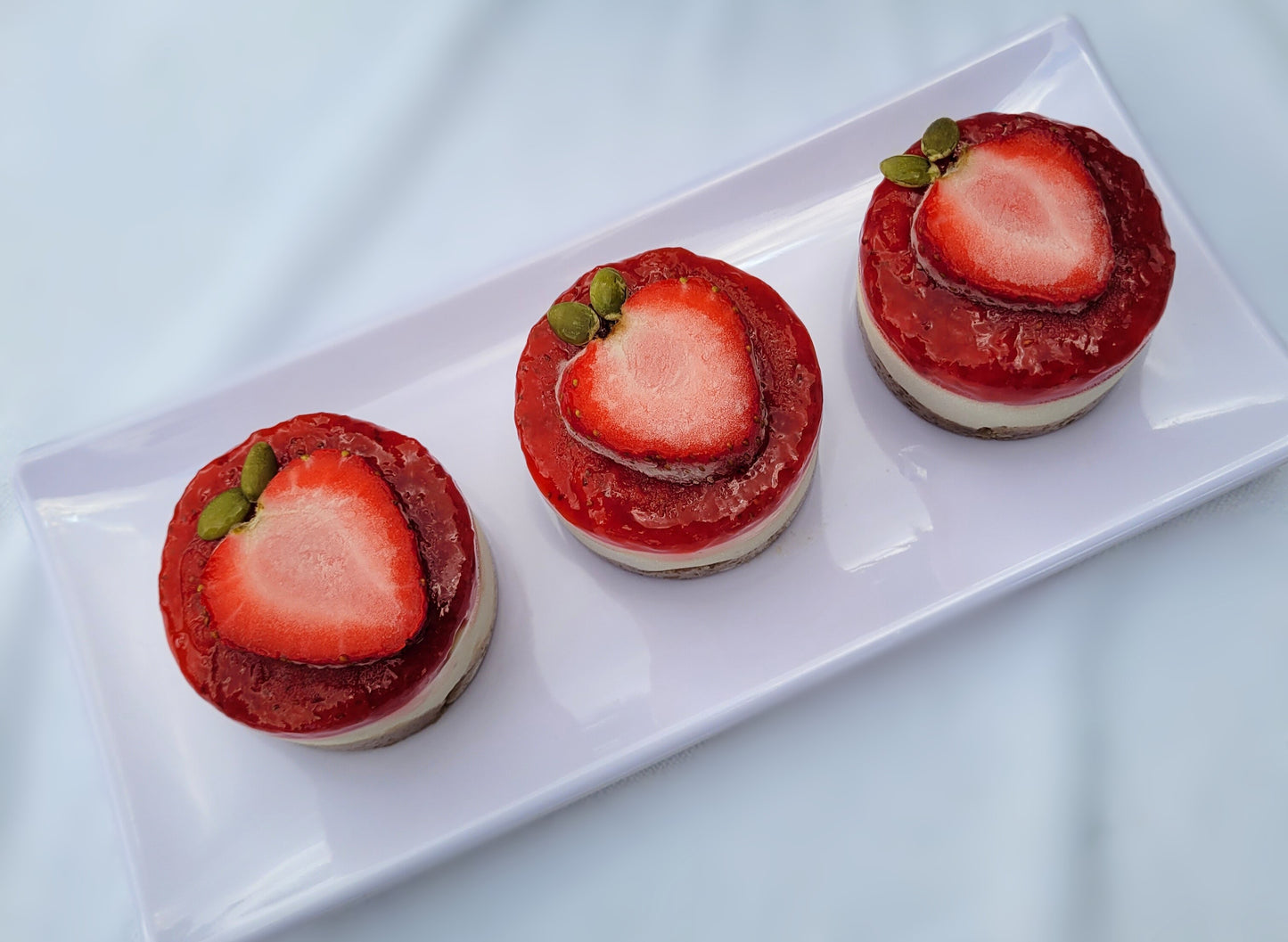 Strawberries Mini Cheesecakes