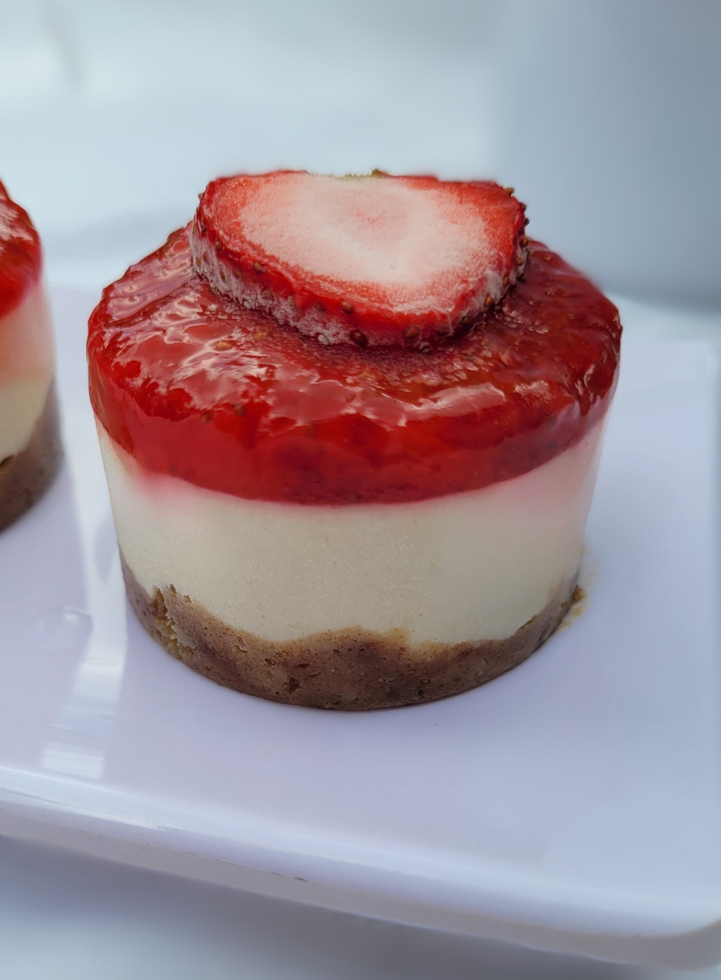 Strawberries Mini Cheesecakes